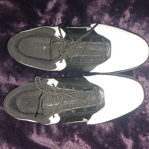 Nike Heritage Men's Golf Shoes. White/black silver swoosh. Q-lok cleats size 9 - Picture 2 of 8